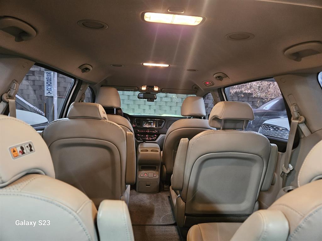Kia Carnival Diesel Luxury 7