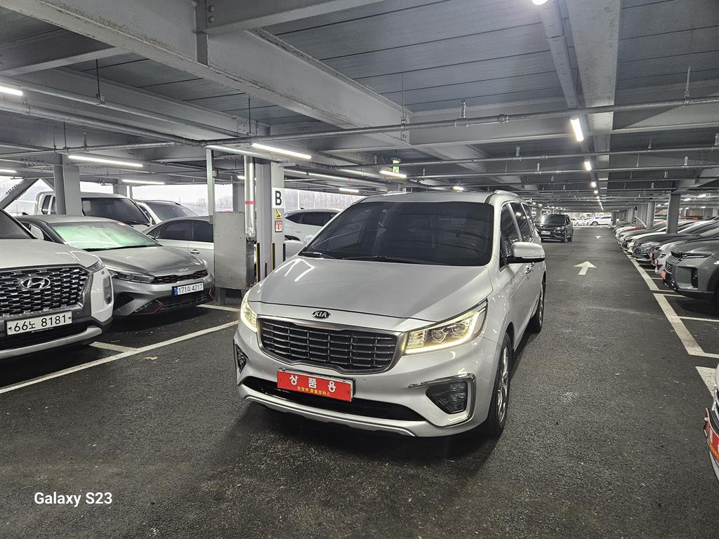 Kia Carnival Diesel Luxury 2