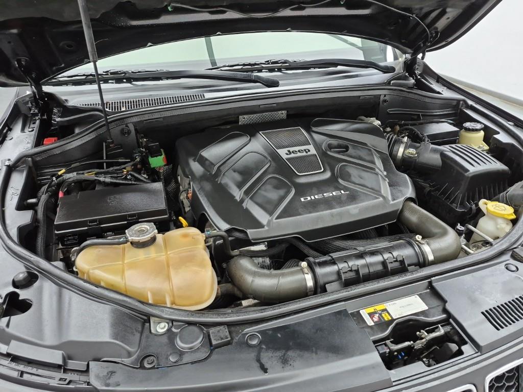 Jeep Cherokee 3.0 CRD Overland 7