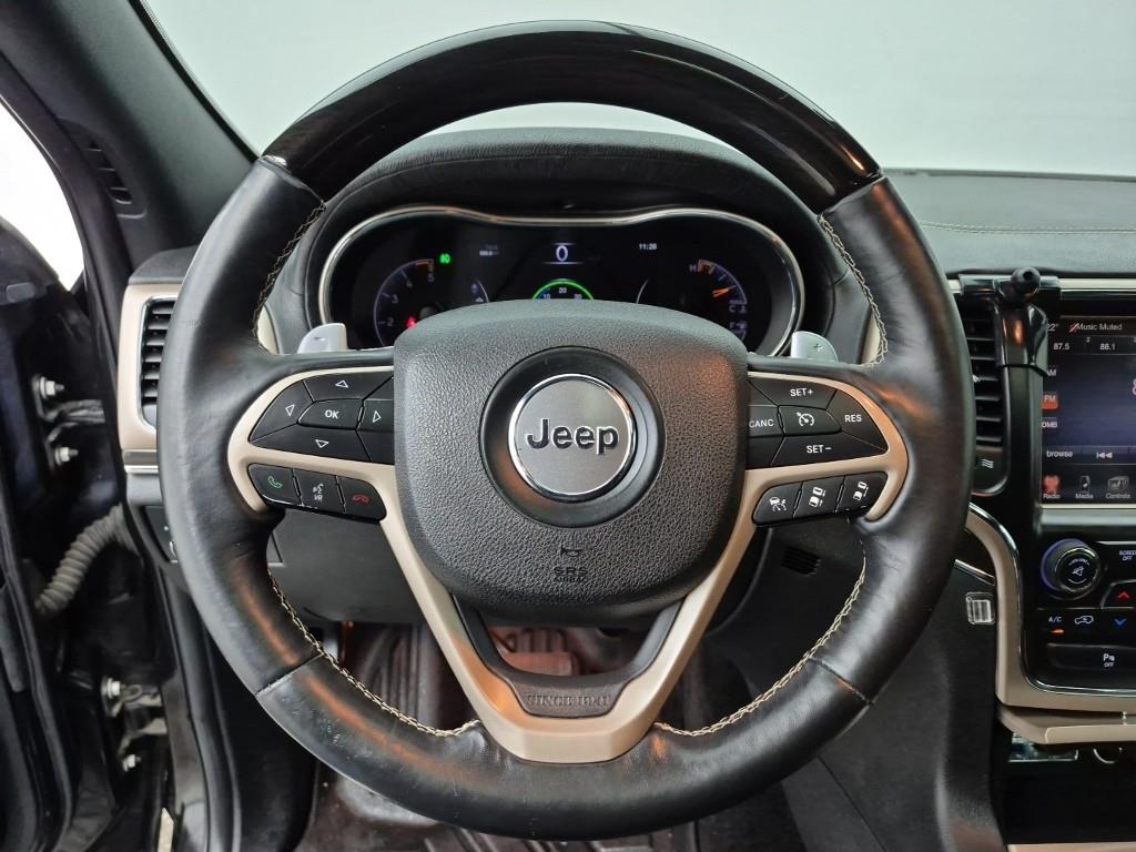 Jeep Cherokee 3.0 CRD Overland 10