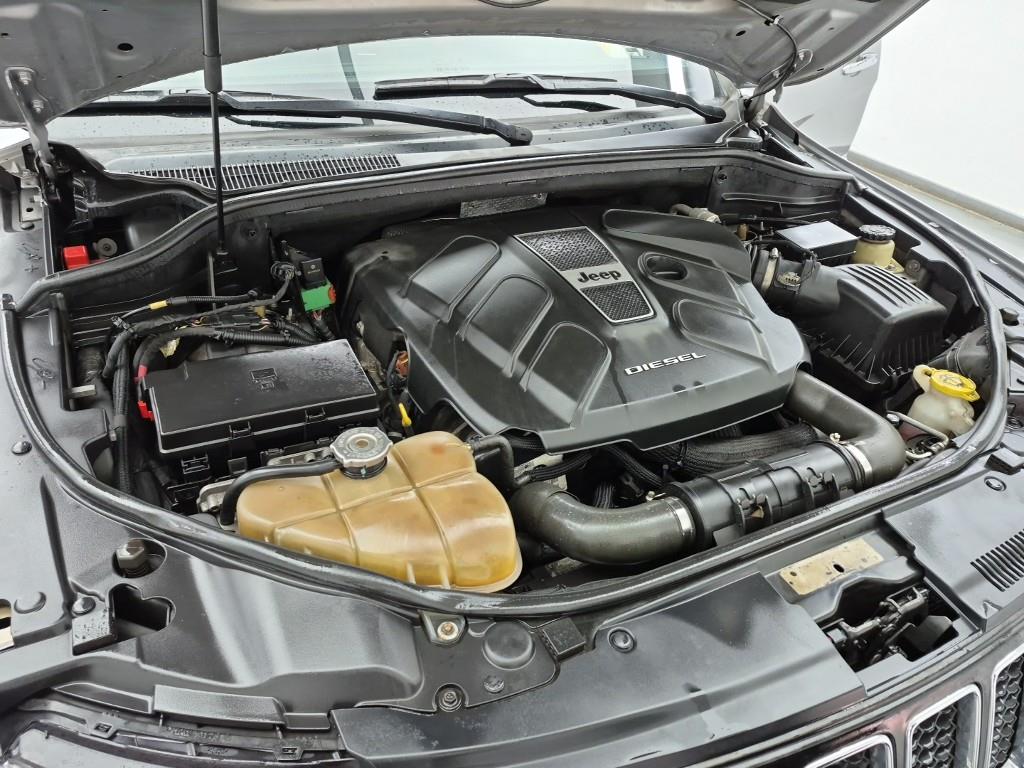 Jeep Cherokee 3.0 Diesel Overland WK2 7