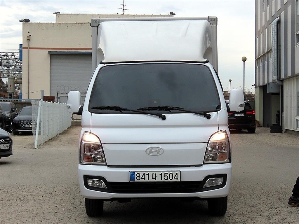 Hyundai Porter Super Cab/ Long Wheelbase Modern Plus