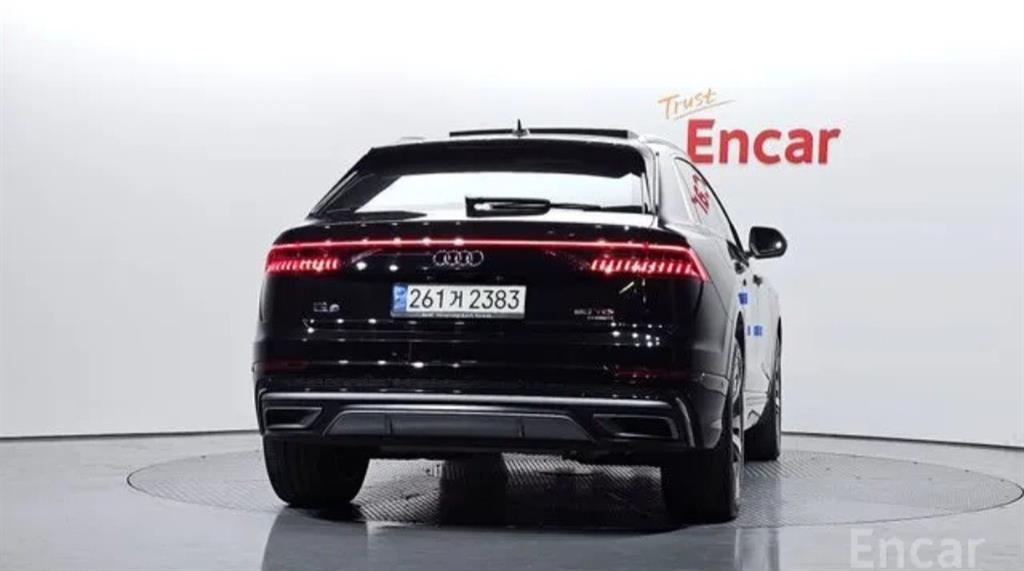 Audi Q8 50 TDI Quattro Premium 4