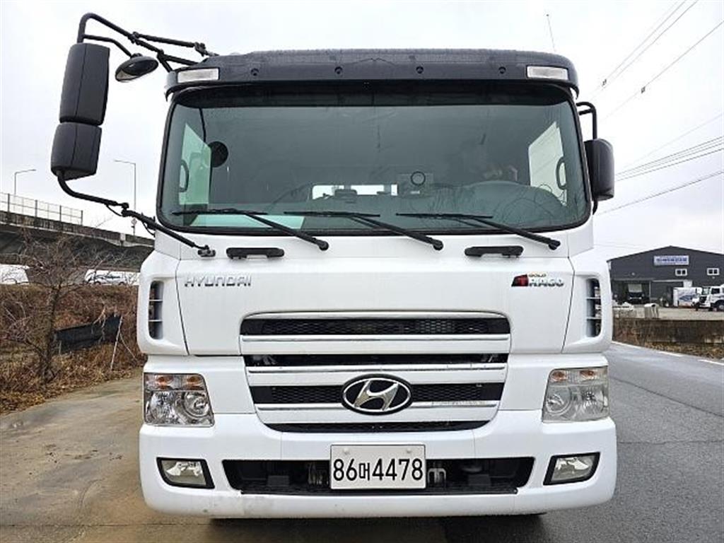 현대 어부바카 트라고 9.5톤 - 중고 트럭 매물 이미지