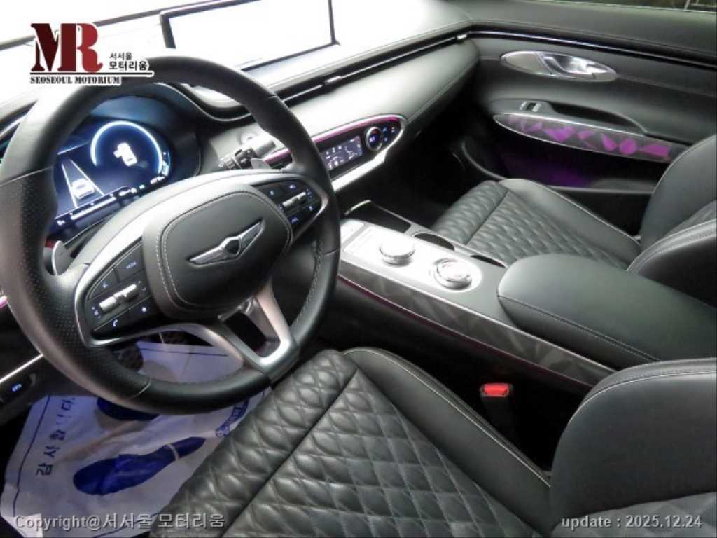 Genesis GV70 2.5T Gasoline 2WD Sport 8