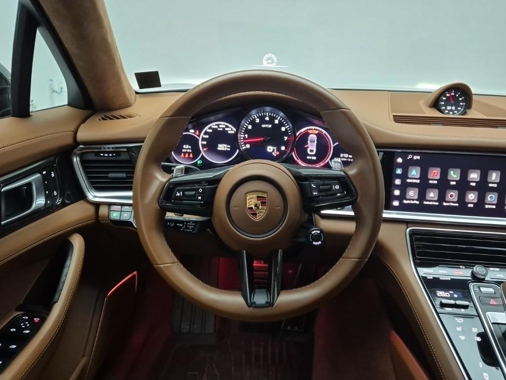 Porsche Panamera 4.0 GTS 10