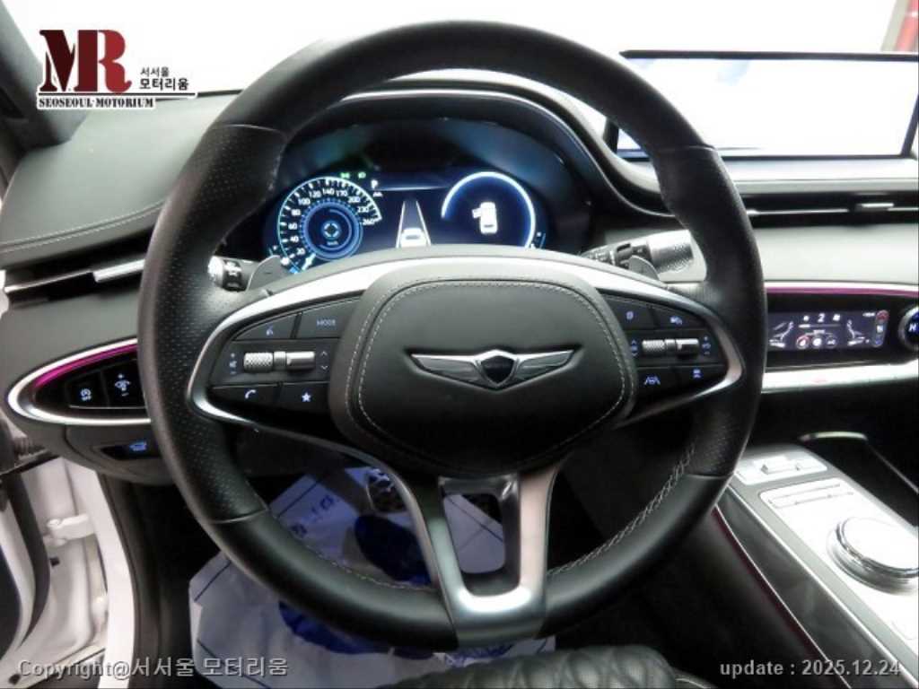 Genesis GV70 2.5T Gasoline 2WD Sport 9