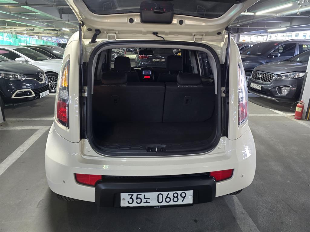 Kia Soul 1.6 SMART 8
