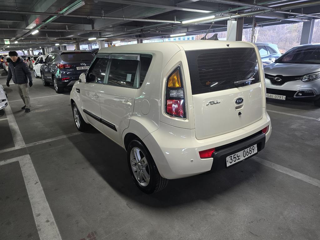Kia Soul 1.6 SMART 6