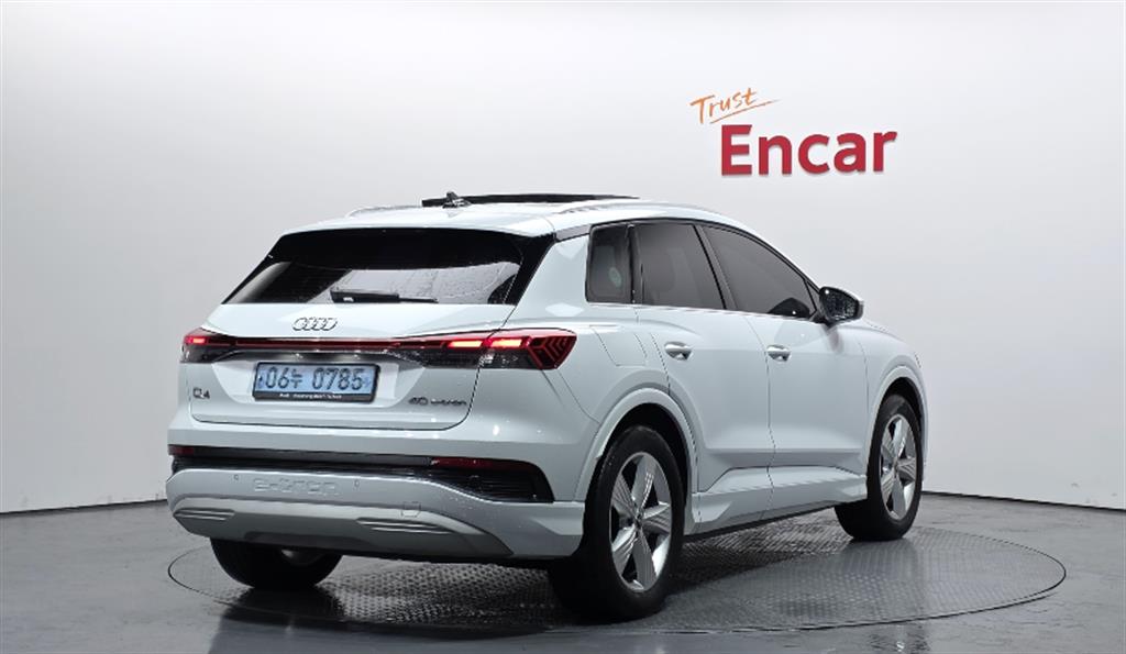 Audi Q4 e-tron 40 3