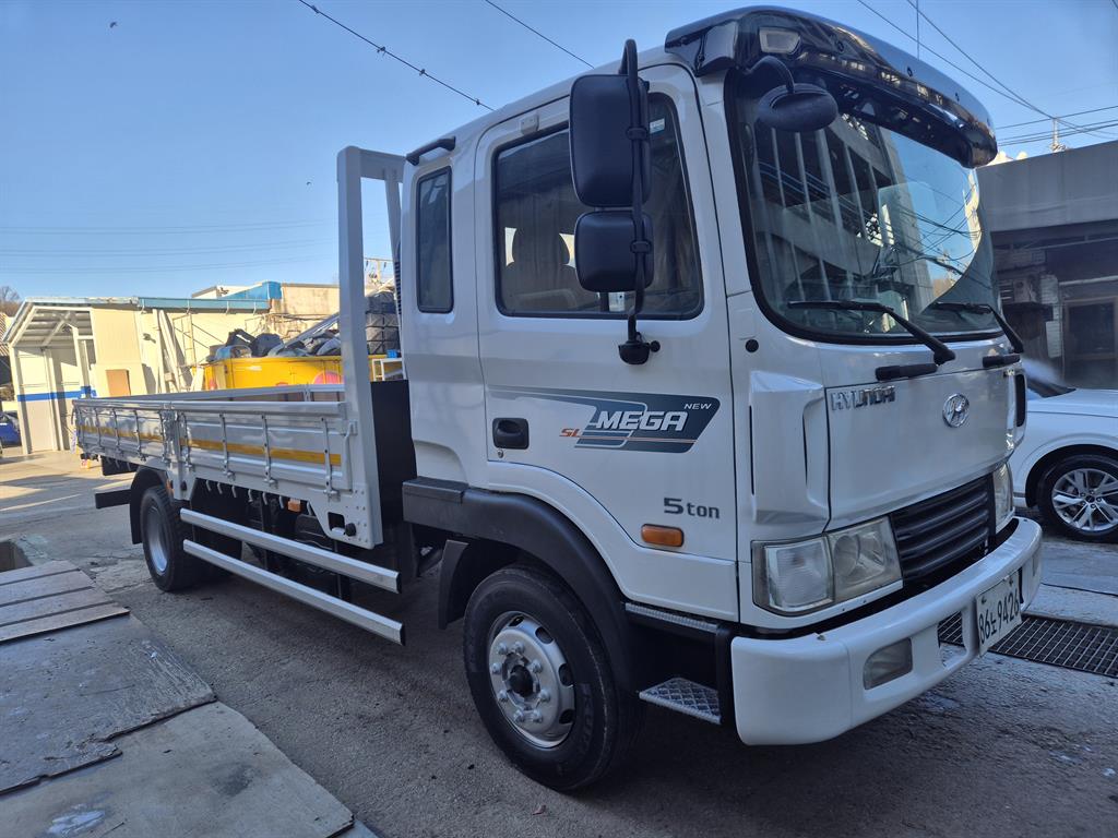 현대 메가트럭 카고 5톤 수동 - 중고 트럭 매물 이미지