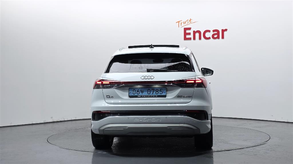 Audi Q4 e-tron 40 5