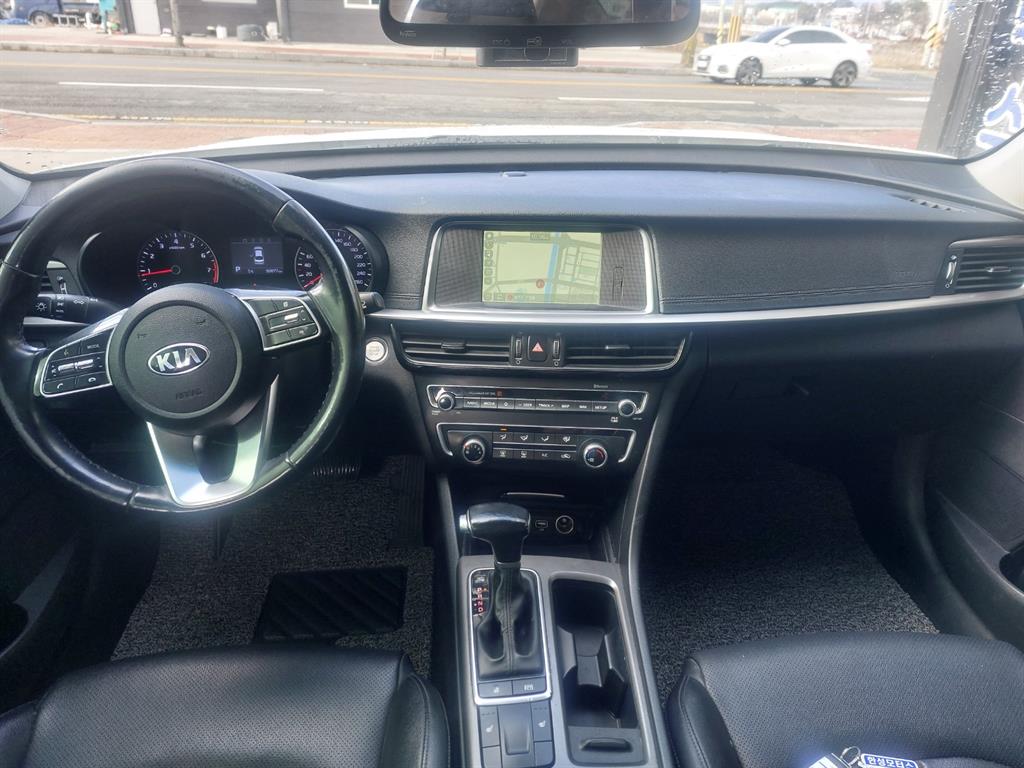 Kia K5 LPI 2.0 Luxury 7
