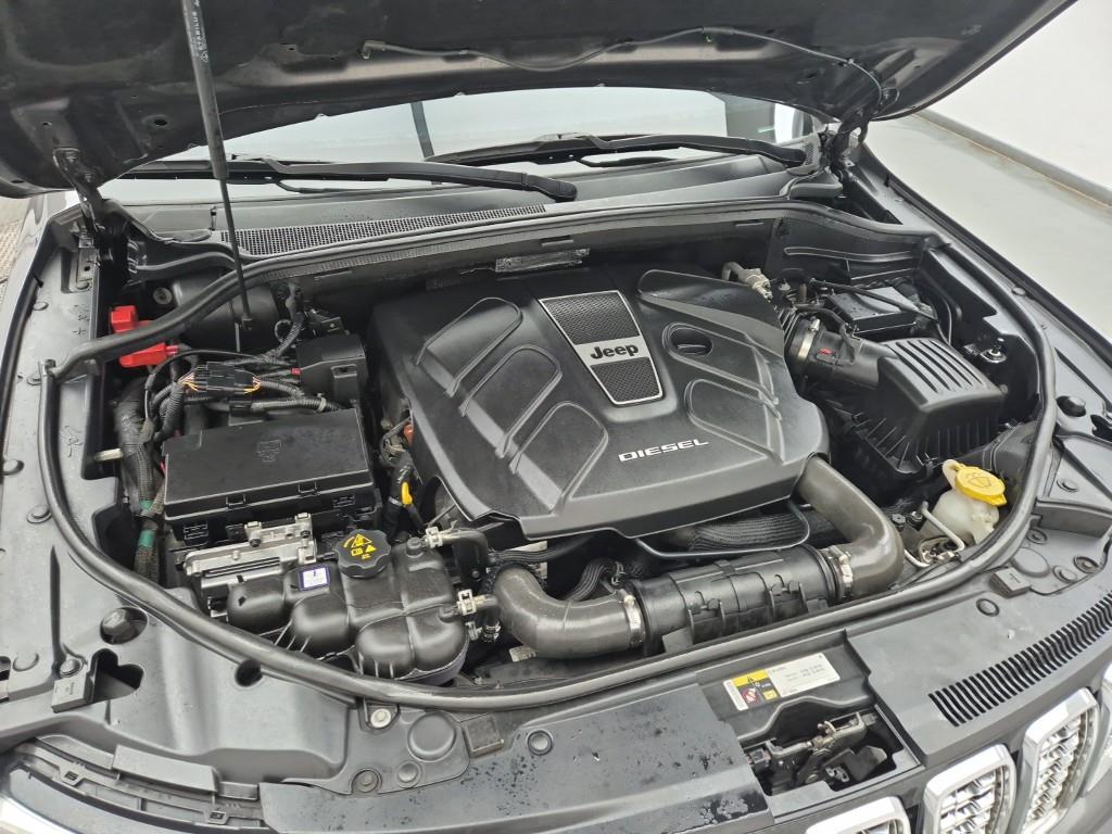 Jeep Cherokee 3.0 Diesel Overland WK2 7