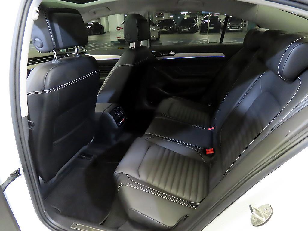 Volkswagen Passat 2.0 TDI Prestige 8