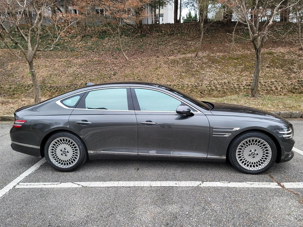 Genesis G80 2.5 Gasoline Turbo AWD 9