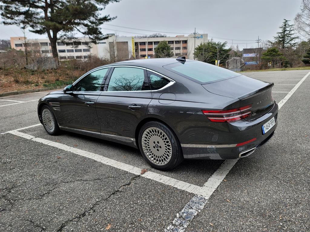 Genesis G80 2.5 Gasoline Turbo AWD 6