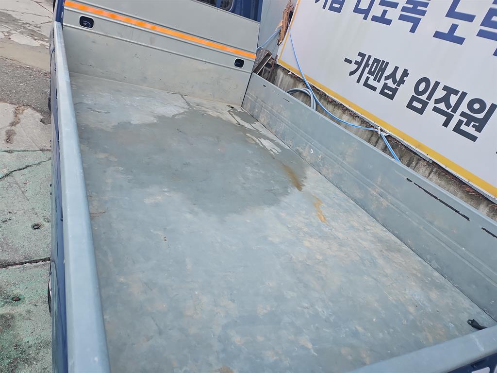 Hyundai Porter Super Cab/ Long Wheelbase/ 2WD Smart 7