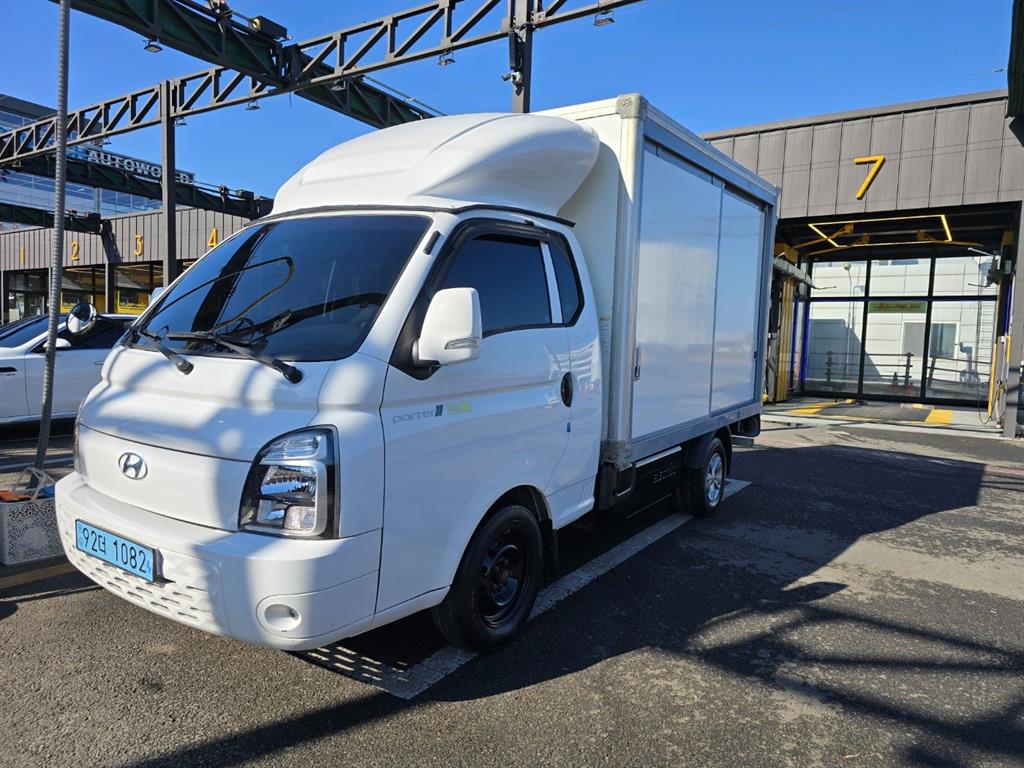 현대 포터2 1톤 표준탑 전기 - 중고 트럭 매물 이미지