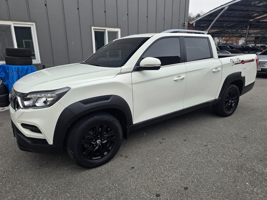 KG Mobility (Ssangyong) Rexton Diesel 2.2 4WD 5 Link Dynamic Edition 4