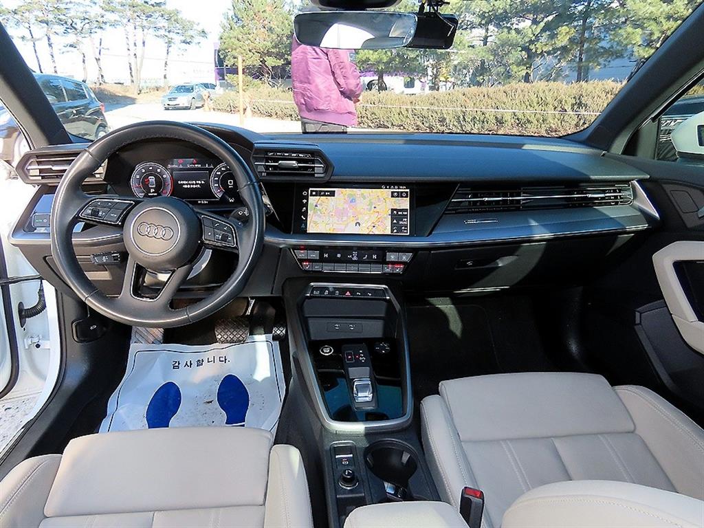 Audi A3 40 TFSI Premium 8