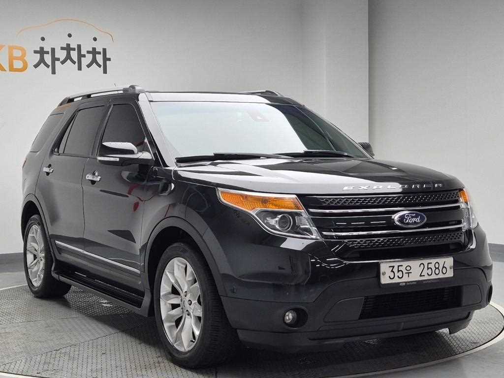 Ford Explorer 3.5 Limited 4WD 5