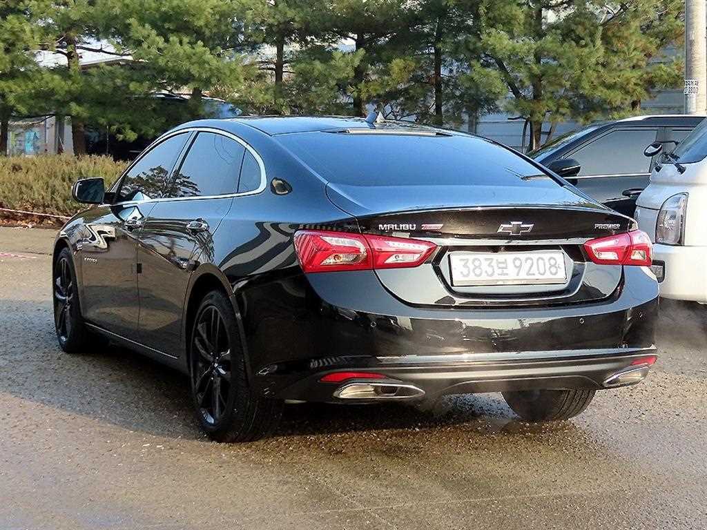 Chevrolet Malibu Gasoline 2.0 Turbo Perfect Black 4