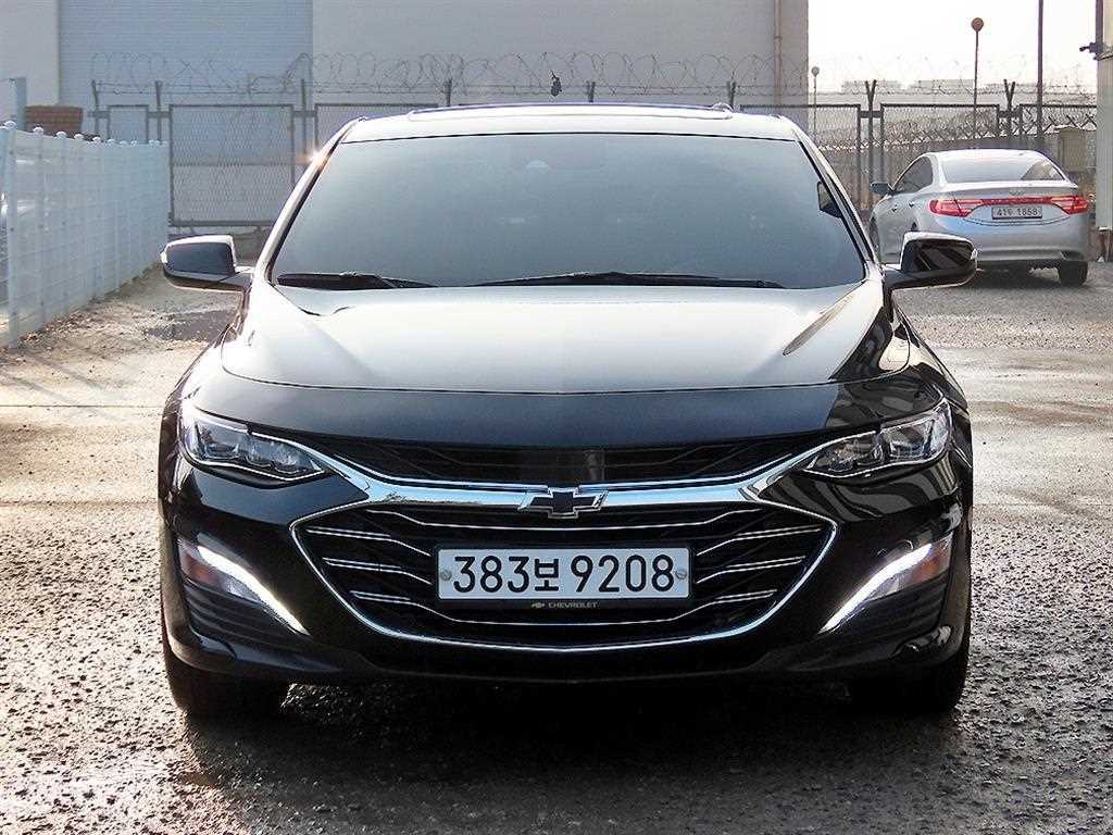 Chevrolet Malibu Gasoline 2.0 Turbo Perfect Black 2