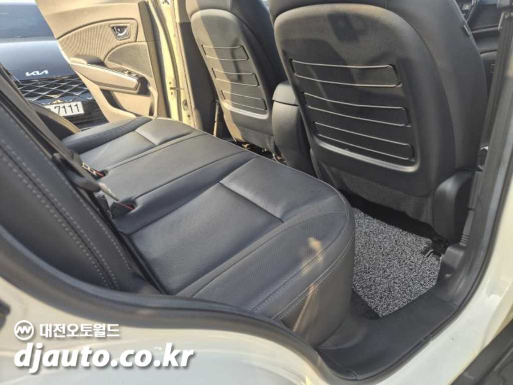 KG Mobility (Ssangyong) Tivoli 2WD Gasoline 1.5 V3 10