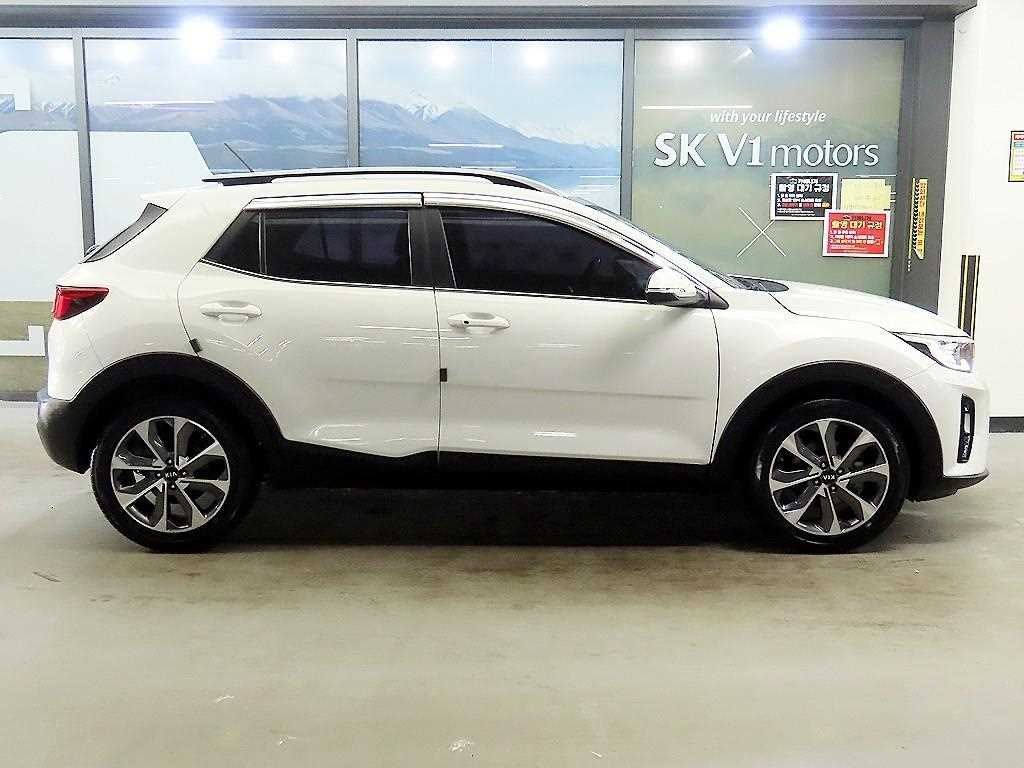 Kia Stonic Gasoline 1.4 Prestige 4