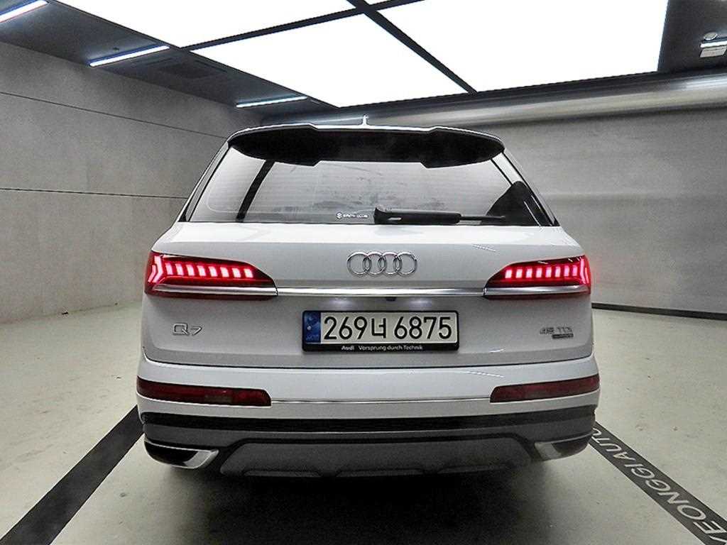 Audi Q7 45 TDI Quattro Premium 4