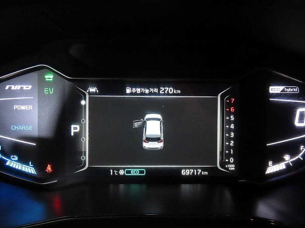 Kia Niro 1.6 HEV Noblesse 10