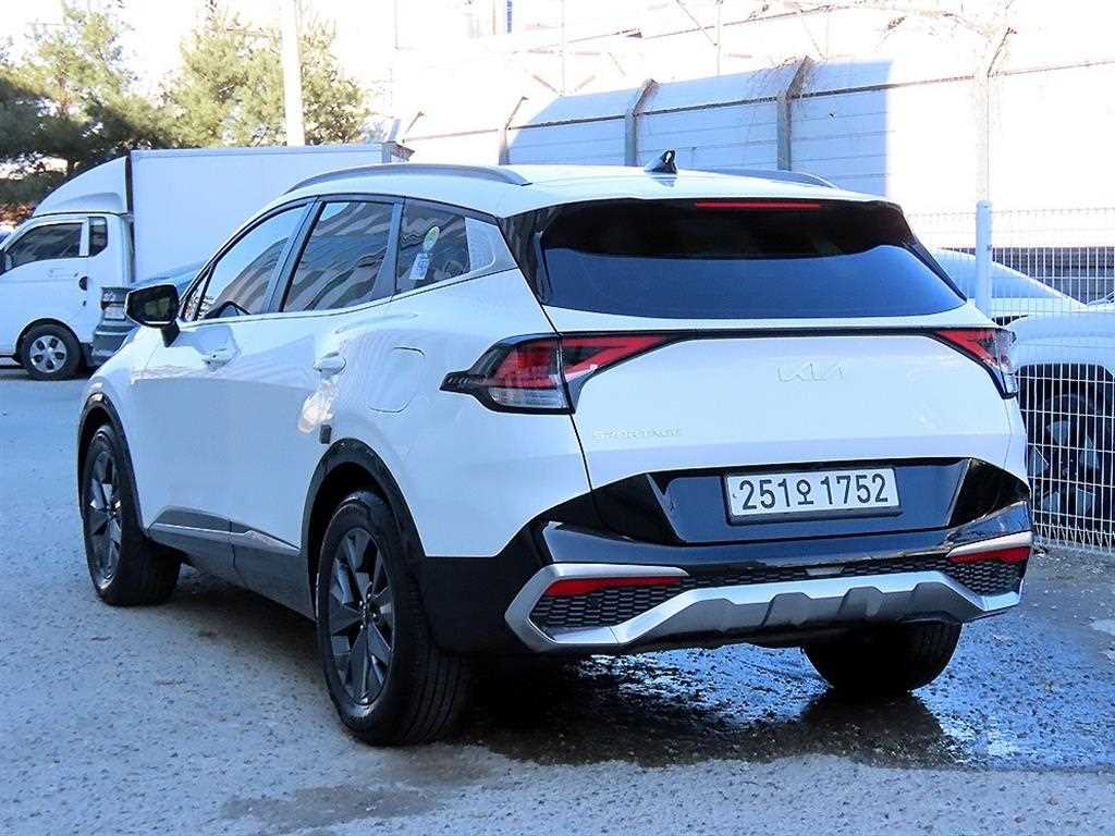 Kia Sportage 1.6 Gasoline 2WD Noblesse — фото 3