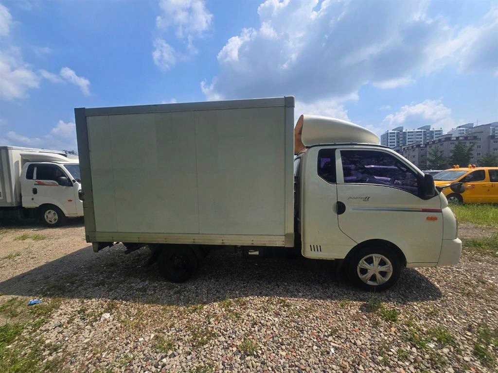 Hyundai Porter Super Cab/ Long Wheelbase 4