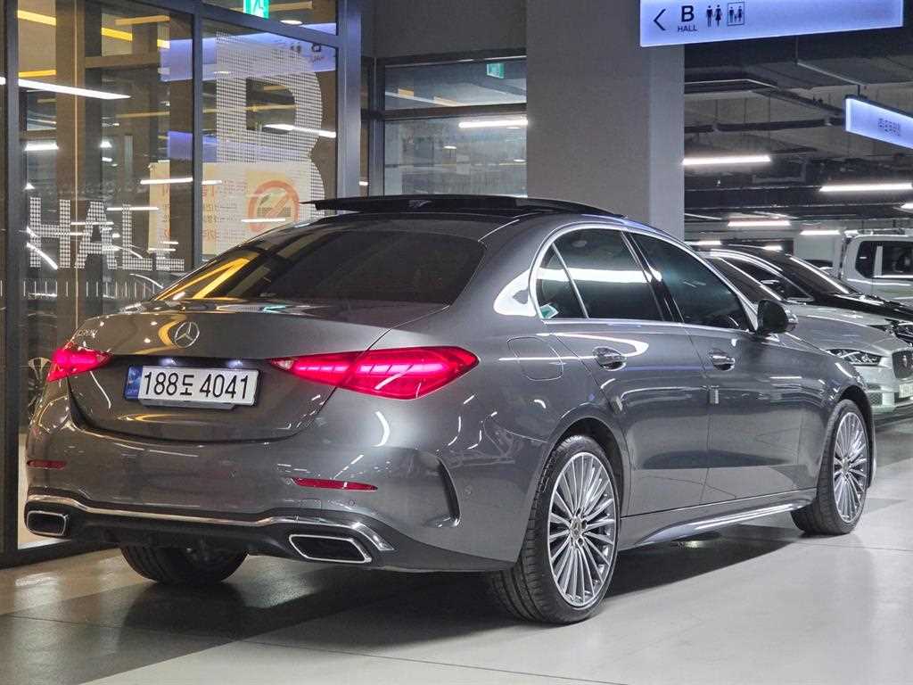 벤츠 C 클래스 C300 AMG 라인 사진 2/20