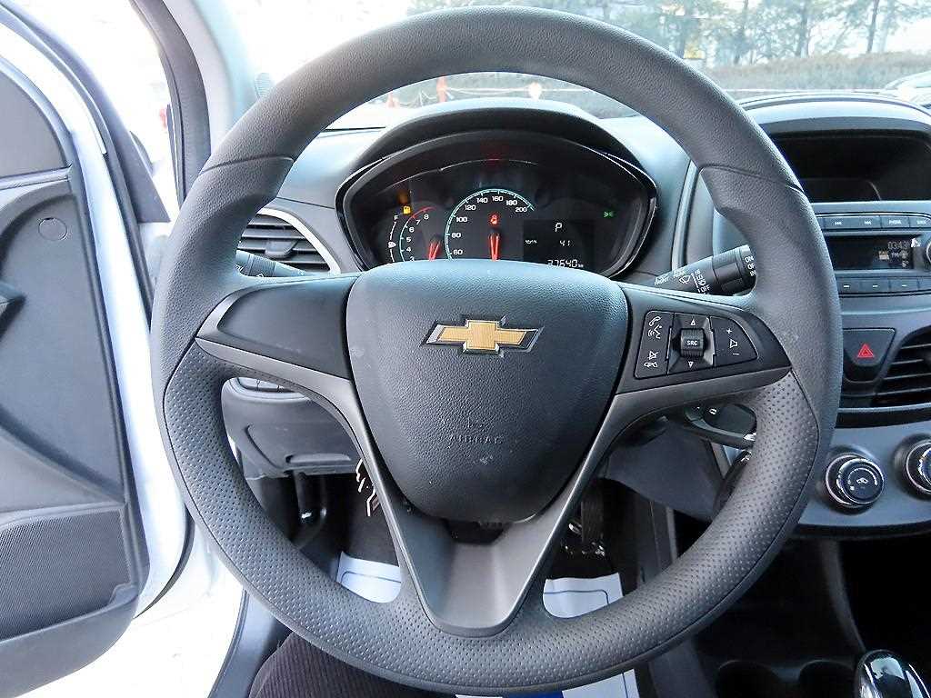 Chevrolet Spark LT 9