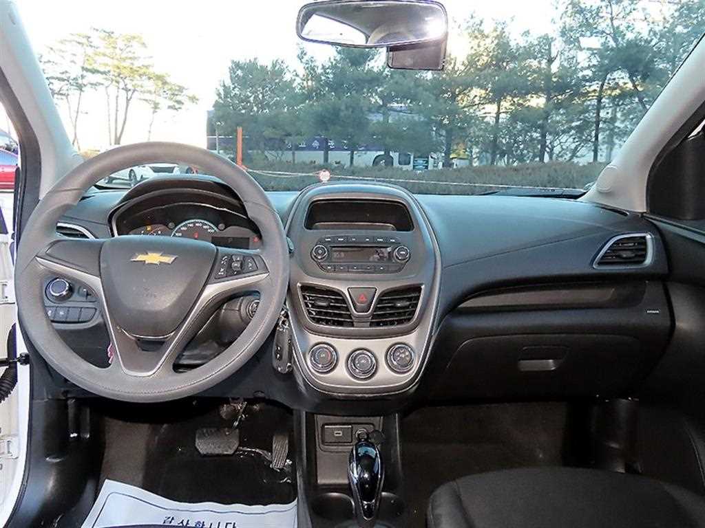 Chevrolet Spark LT 8