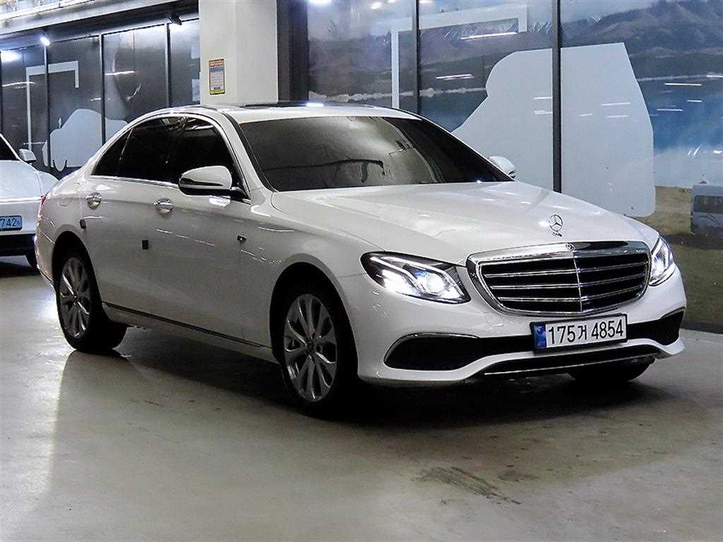 Mercedes-Benz E-Class E220d 4MATIC Exclusive