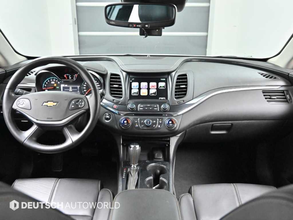 Chevrolet Impala 2.5 LT 8