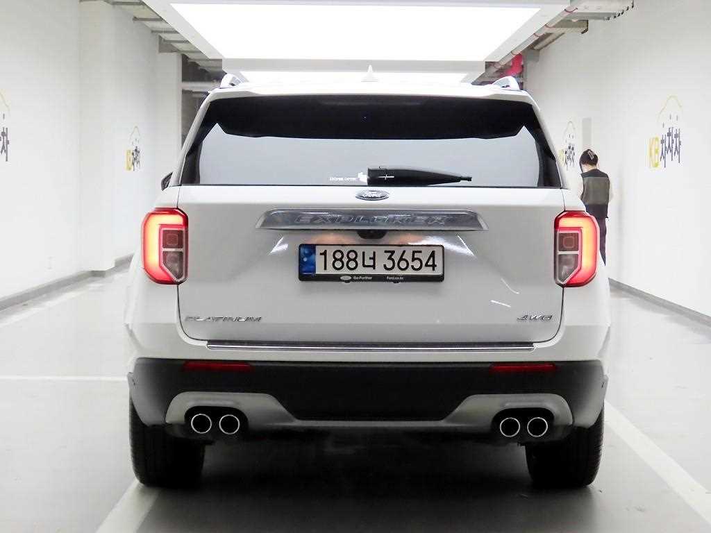 Ford Explorer 3.0 AWD Platinum 4