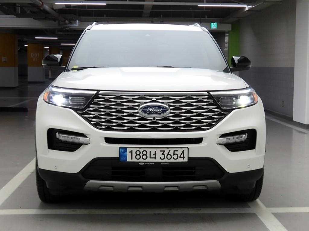 Ford Explorer 3.0 AWD Platinum 3