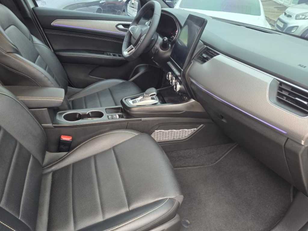 Renault Arkana 1.6 GTe E-TECH Iconic 9