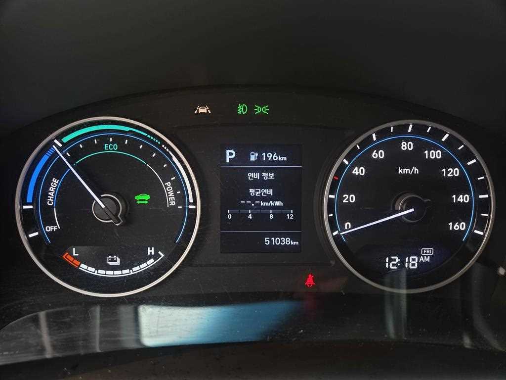 Hyundai Porter 1.0 Ton/ Super Cab/ Long Wheelbase 8