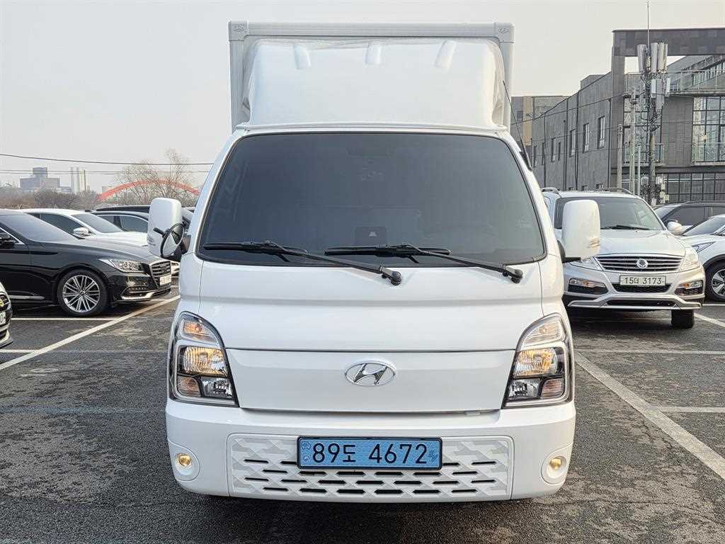 Hyundai Porter 1.0 Ton/ Super Cab/ Long Wheelbase 4
