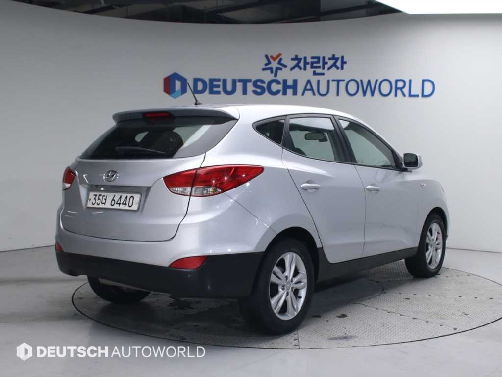 현대 투싼 2WD VGT X20 럭셔리 사진 2/20