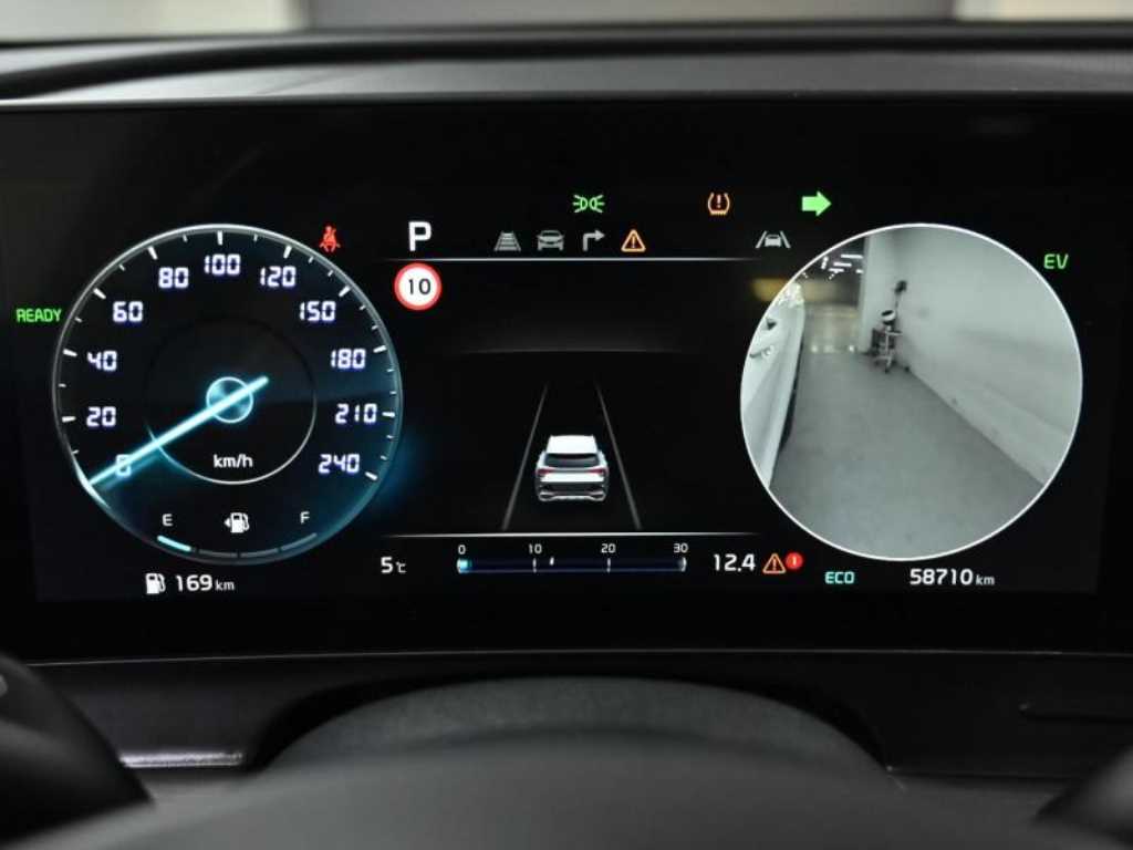 Kia Sportage 1.6 Turbo HEV 4WD Signature 9