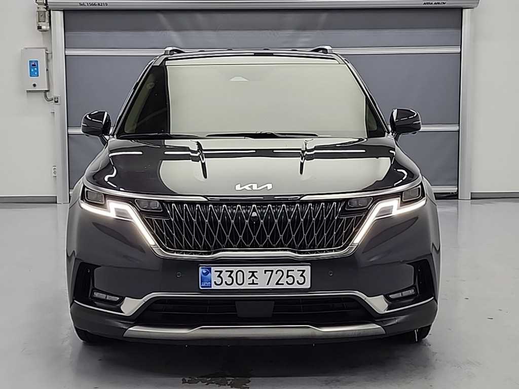 Kia Carnival Gasoline Signature 3