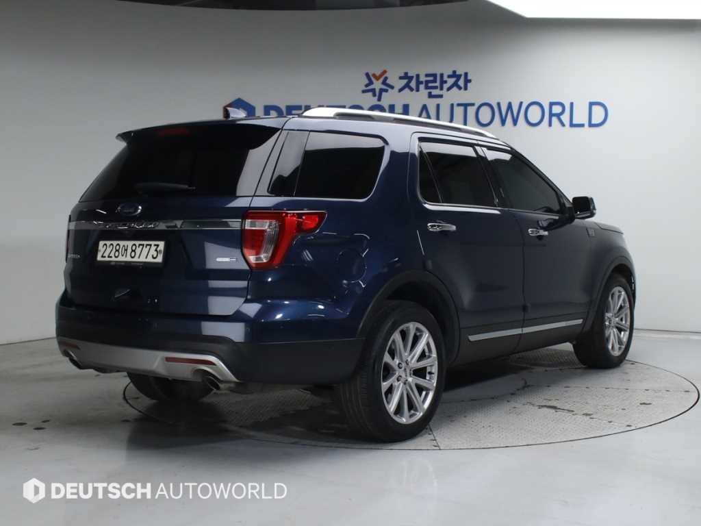 Ford Explorer 2.3 EcoBoost Limited 4WD 3