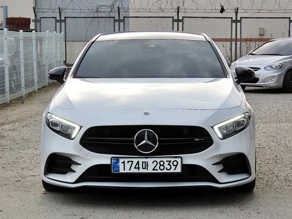A클래스 W177 AMG A35 4MATIC 세단 2022년식