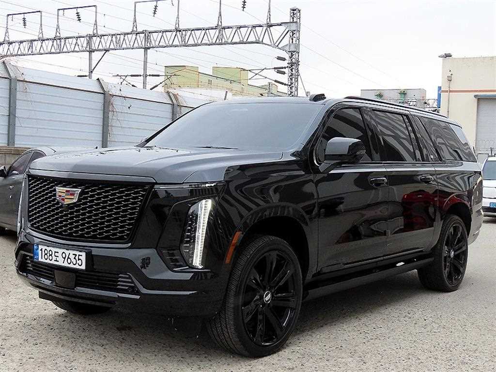 Cadillac Escalade 6.2 ESV Sport Platinum 3
